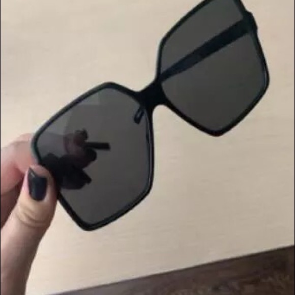 First Approach sunnies - Picture 3 of 3